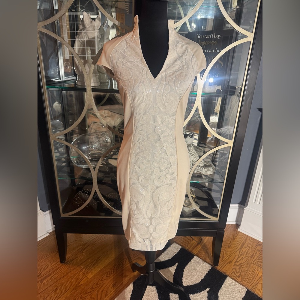 Alexia Admor Elegant Cream Midi Dress